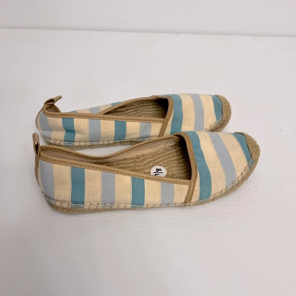 Ivanka Trump stripe flats women 7/8 blue/cream